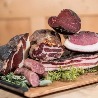 Wurstwaren und Speck