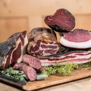 Wurstwaren und Speck